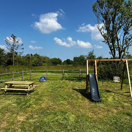 Domaine De La Ville Cherel, Maison En Pierre Pontorson Exteriér fotografie