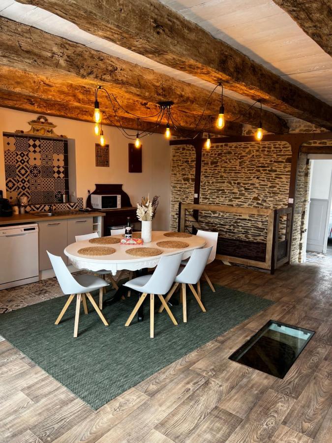 Domaine De La Ville Cherel, Maison En Pierre Pontorson Exteriér fotografie